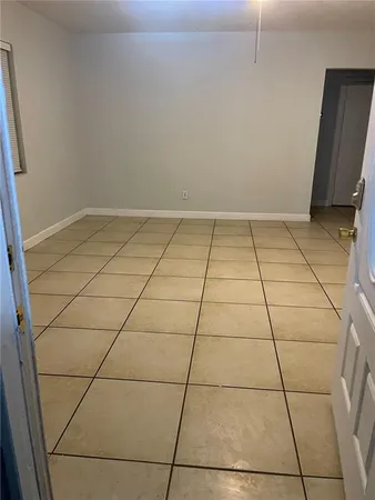 $2,550 | 121 33rd Avenue East, Bradenton, FL 34208