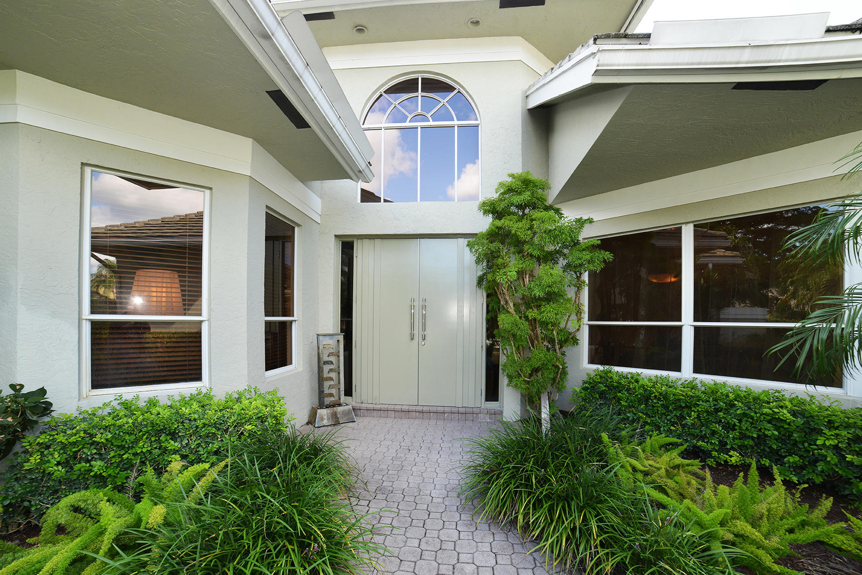 7876 Mandarin Drive Boca Raton, FL 33433 - Photo 4 of 39 Welcome!