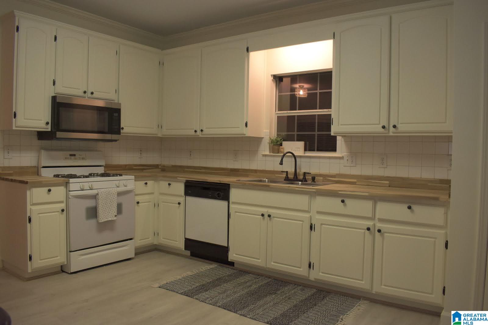 101 Wixford Way Alabaster, AL 35007 - Photo 12 of 48