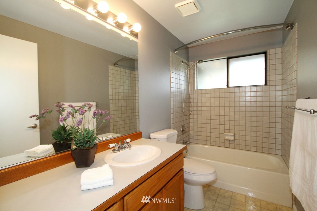 2321 243rd Place Southeast Bothell, WA 98021 - Photo 11 of 18