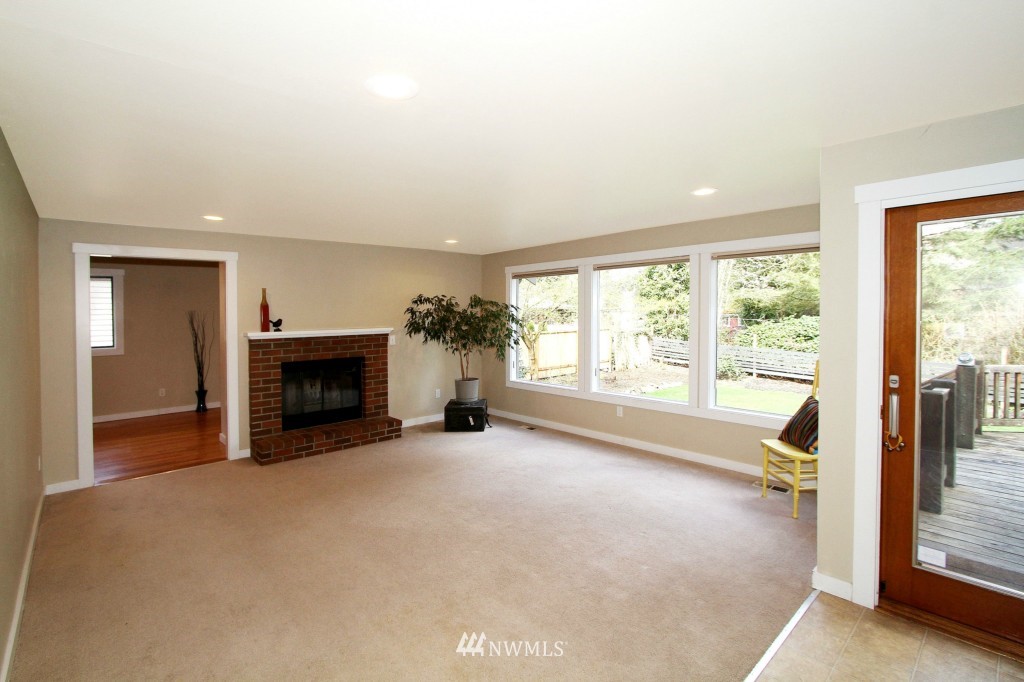 2321 243rd Place Southeast Bothell, WA 98021 - Photo 8 of 18