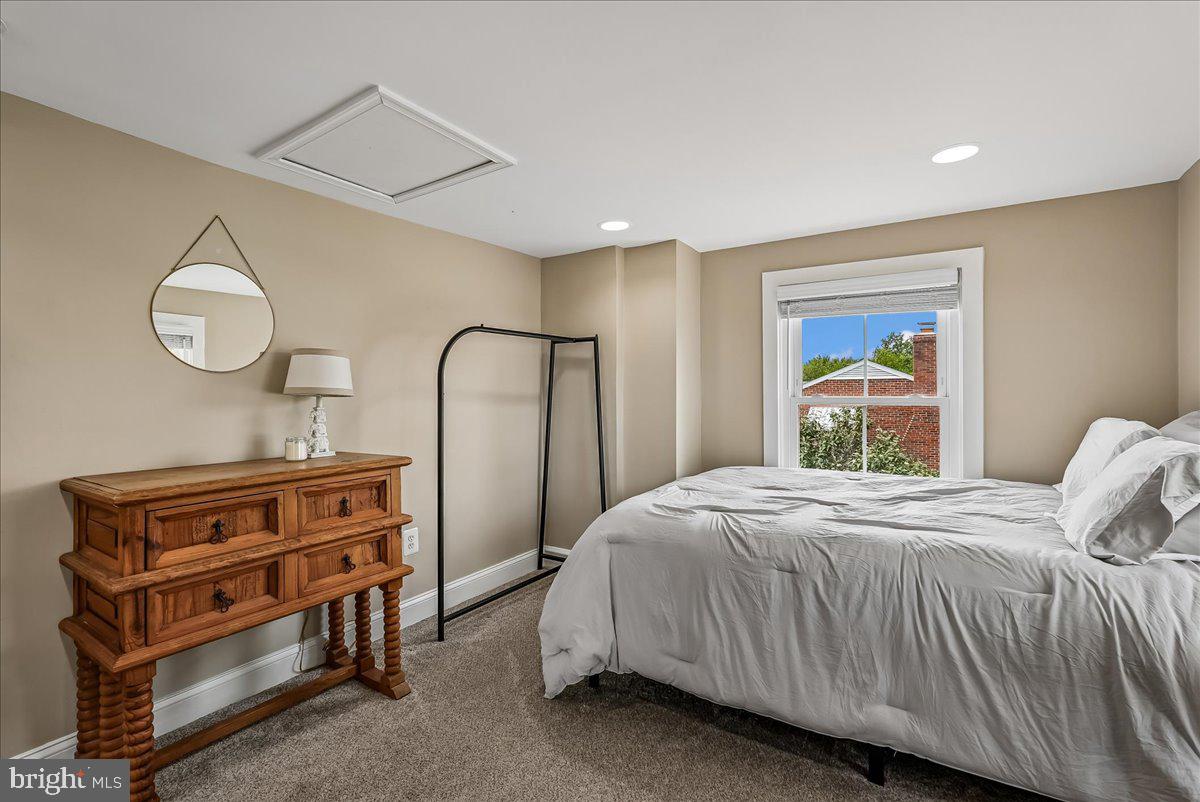 43655 Hay Road Ashburn, VA 20147 - Photo 48 of 68 Bedroom #4 w/custom paint