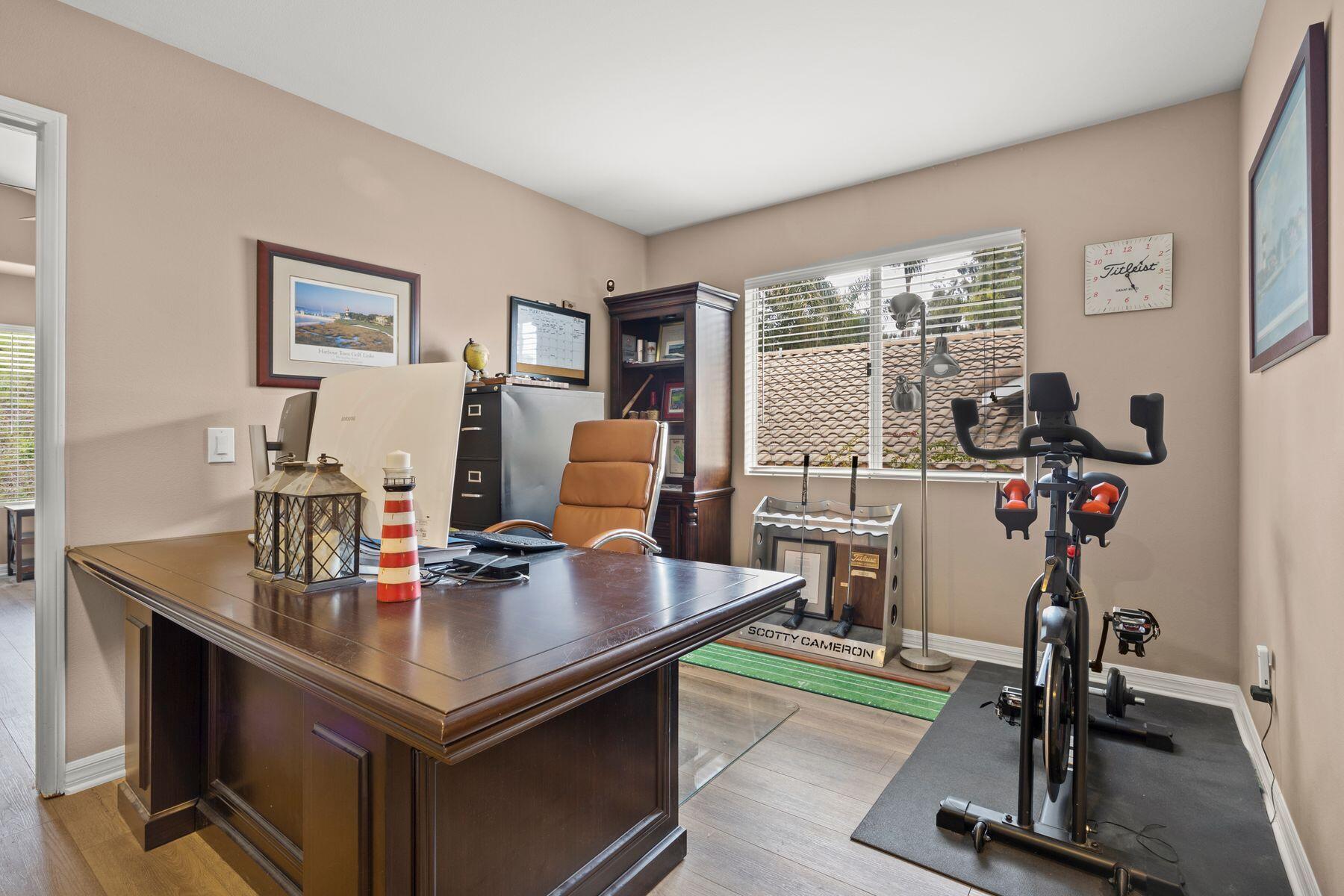 697 Buenos Tiempos Drive Camarillo, CA 93012 - Photo 22 of 29 a view of a workspace with furniture