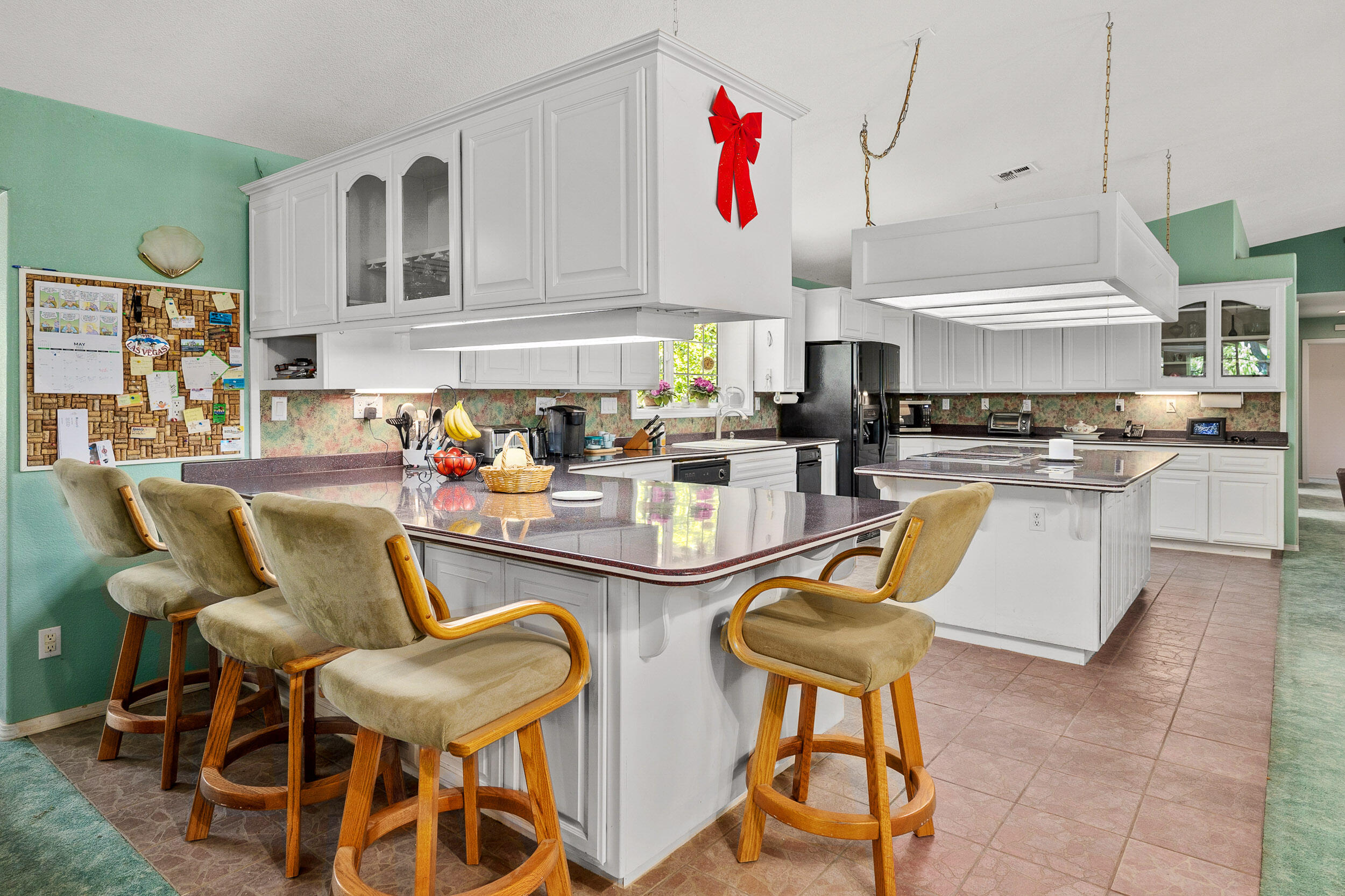 14845 Water Gap Road Williams, OR 97544 - Photo 11 of 44 Kitchen