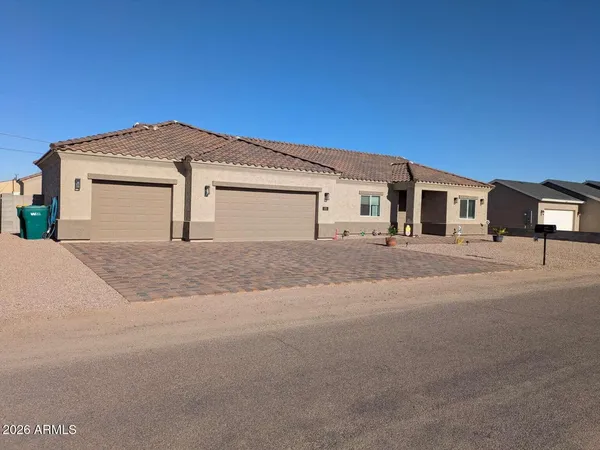 $375,000 | 4080 North Turquoise Drive, Eloy, AZ 85131