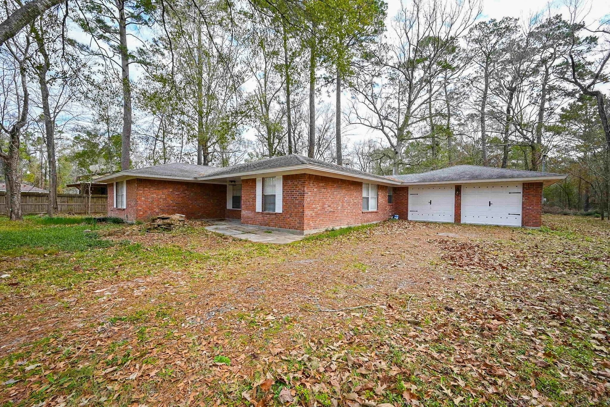 Welcome to 17831 Magnolia Ln! The long spacious driveway leads to a spacious two-car garage! Notice the gorgeous brick color that really brings life to this home!