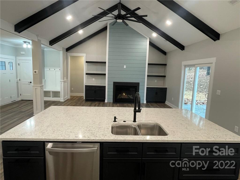 9108 Pleasant Ridge Road Charlotte, NC 28215 - Photo 4 of 32 Gallery Image 4