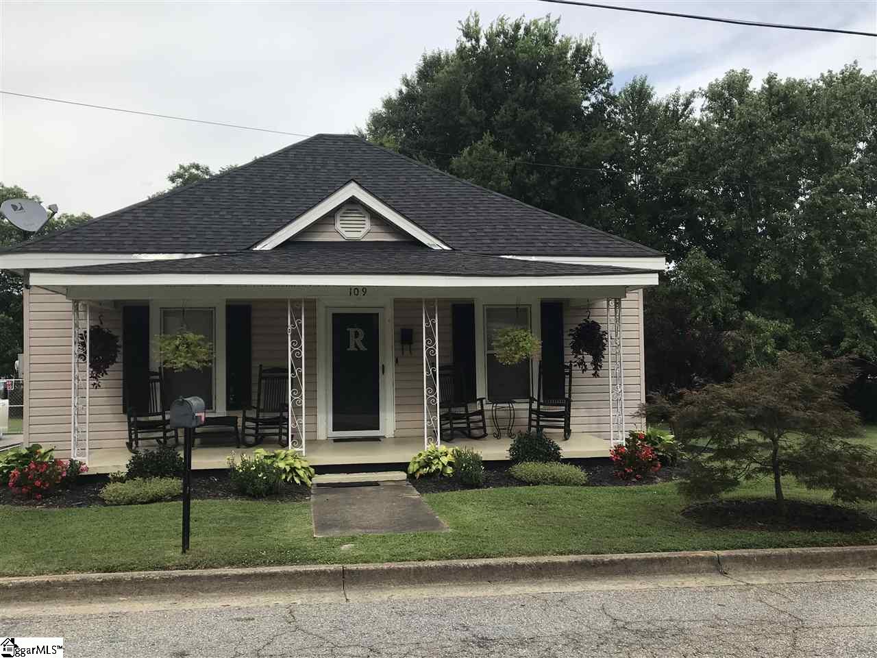 109 Albert Street Greer, SC 29651 - Photo 1 of 20 Gallery Image 1
