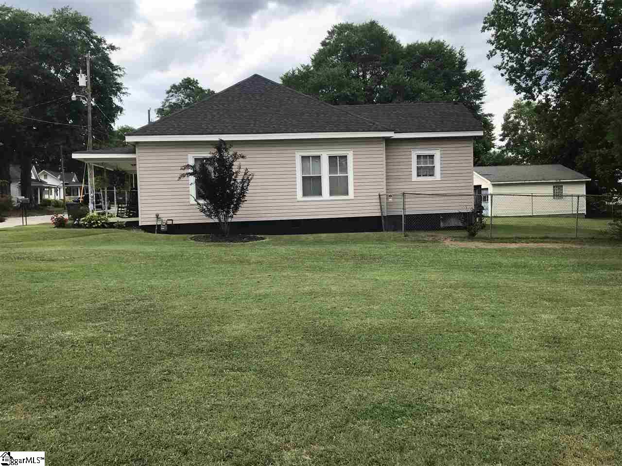109 Albert Street Greer, SC 29651 - Photo 3 of 20 Gallery Image 3