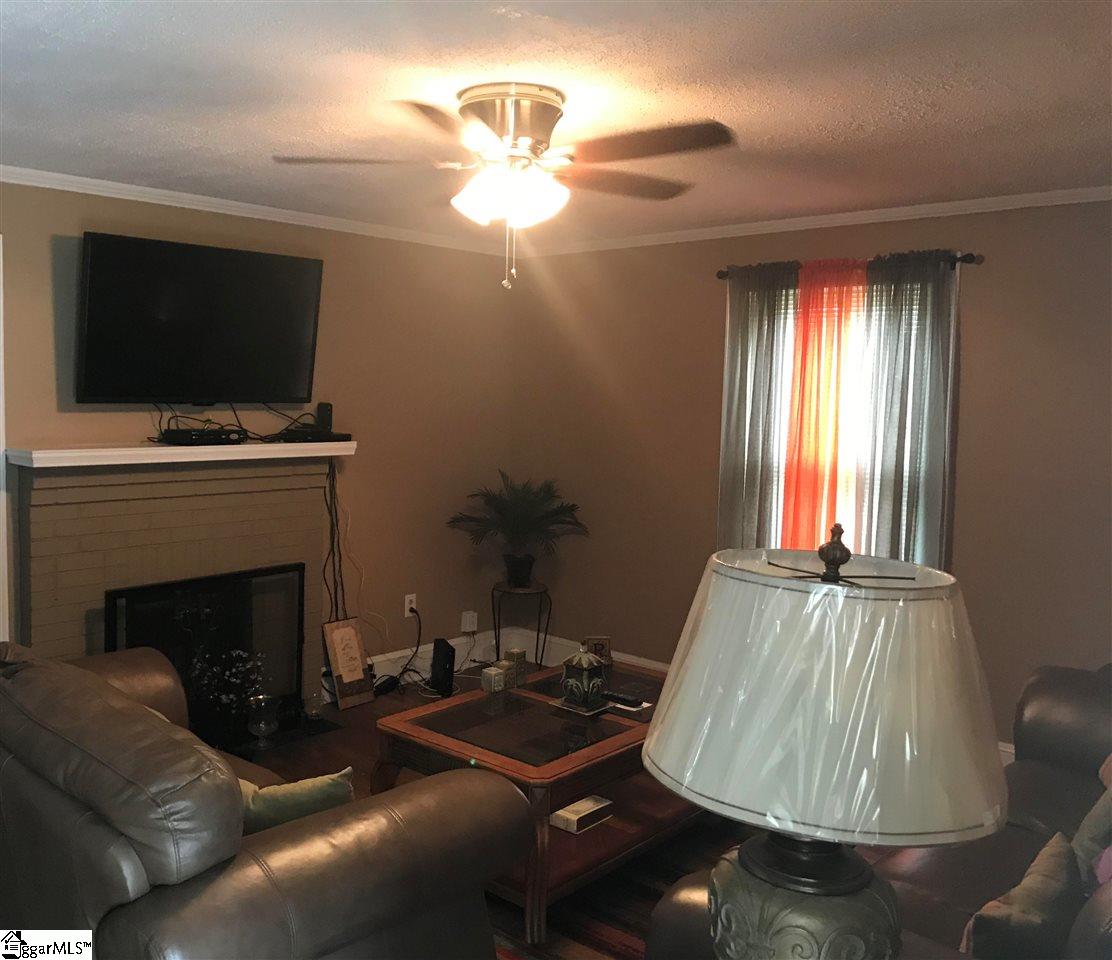 109 Albert Street Greer, SC 29651 - Photo 7 of 20 Gallery Image 7
