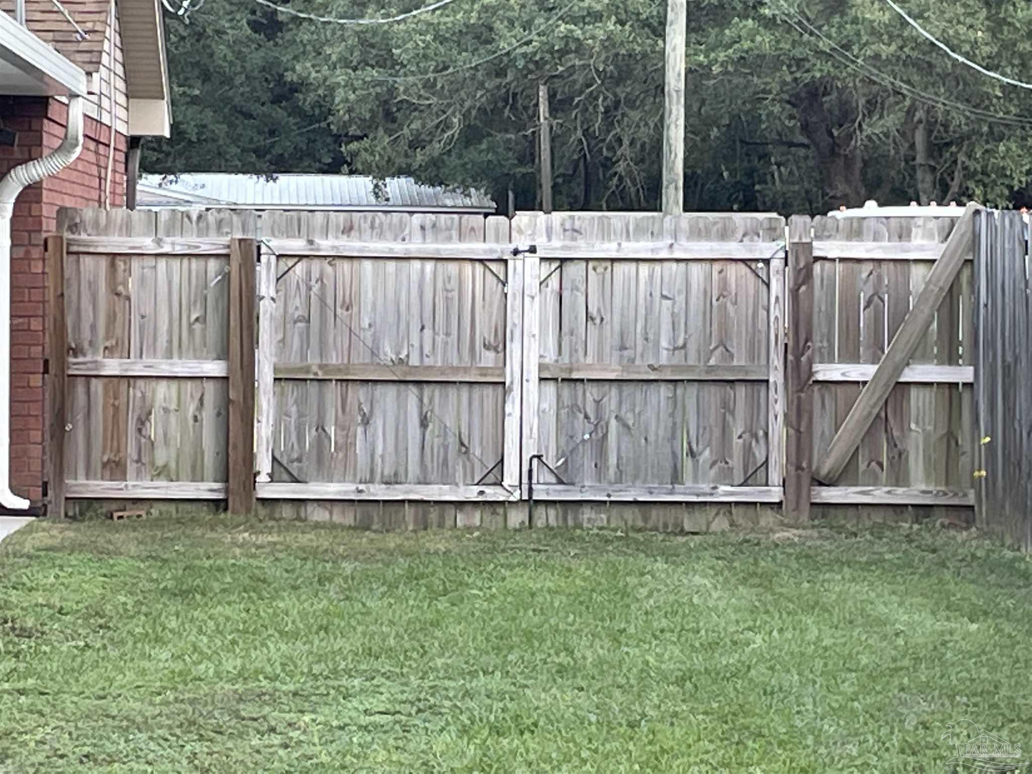 6465 Da Lisa Road Milton, FL 32583 - Photo 14 of 20 DOUBLE GATE