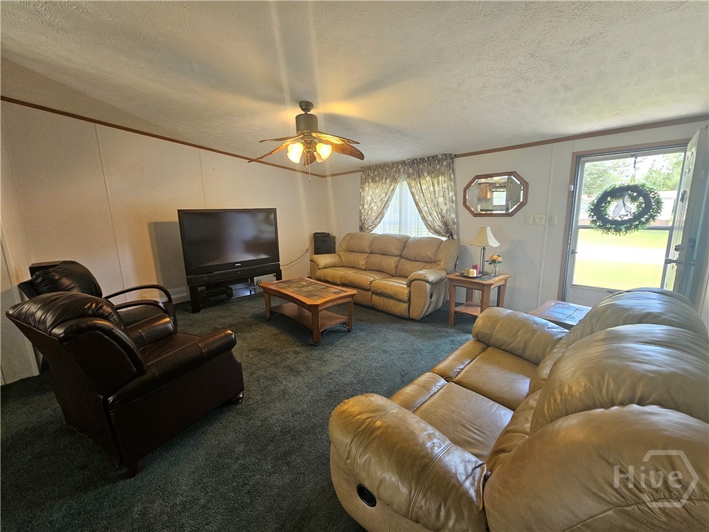 339 Mockingbird Drive Springfield, GA 31329 - Photo 16 of 30 living room