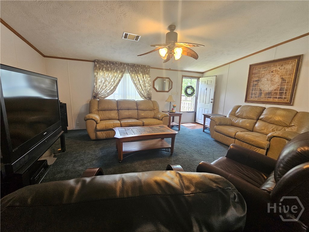 339 Mockingbird Drive Springfield, GA 31329 - Photo 3 of 30 living room