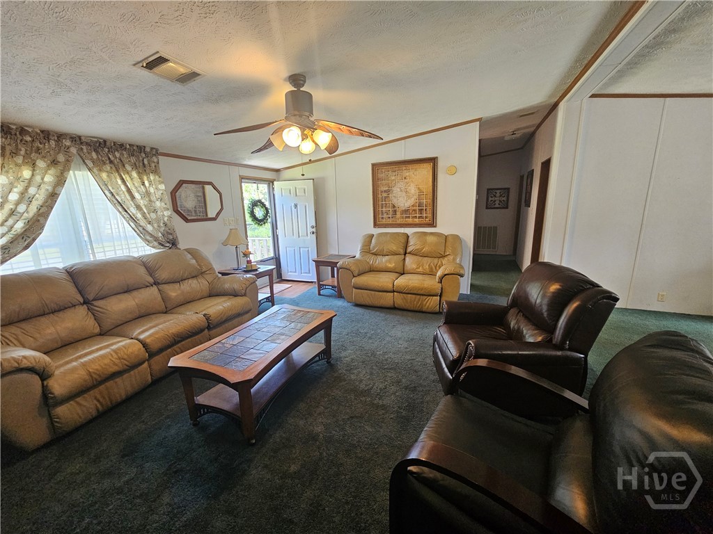 339 Mockingbird Drive Springfield, GA 31329 - Photo 5 of 30 living room