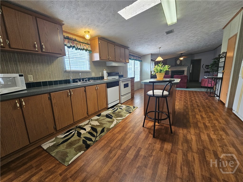 339 Mockingbird Drive Springfield, GA 31329 - Photo 8 of 30 kitchen