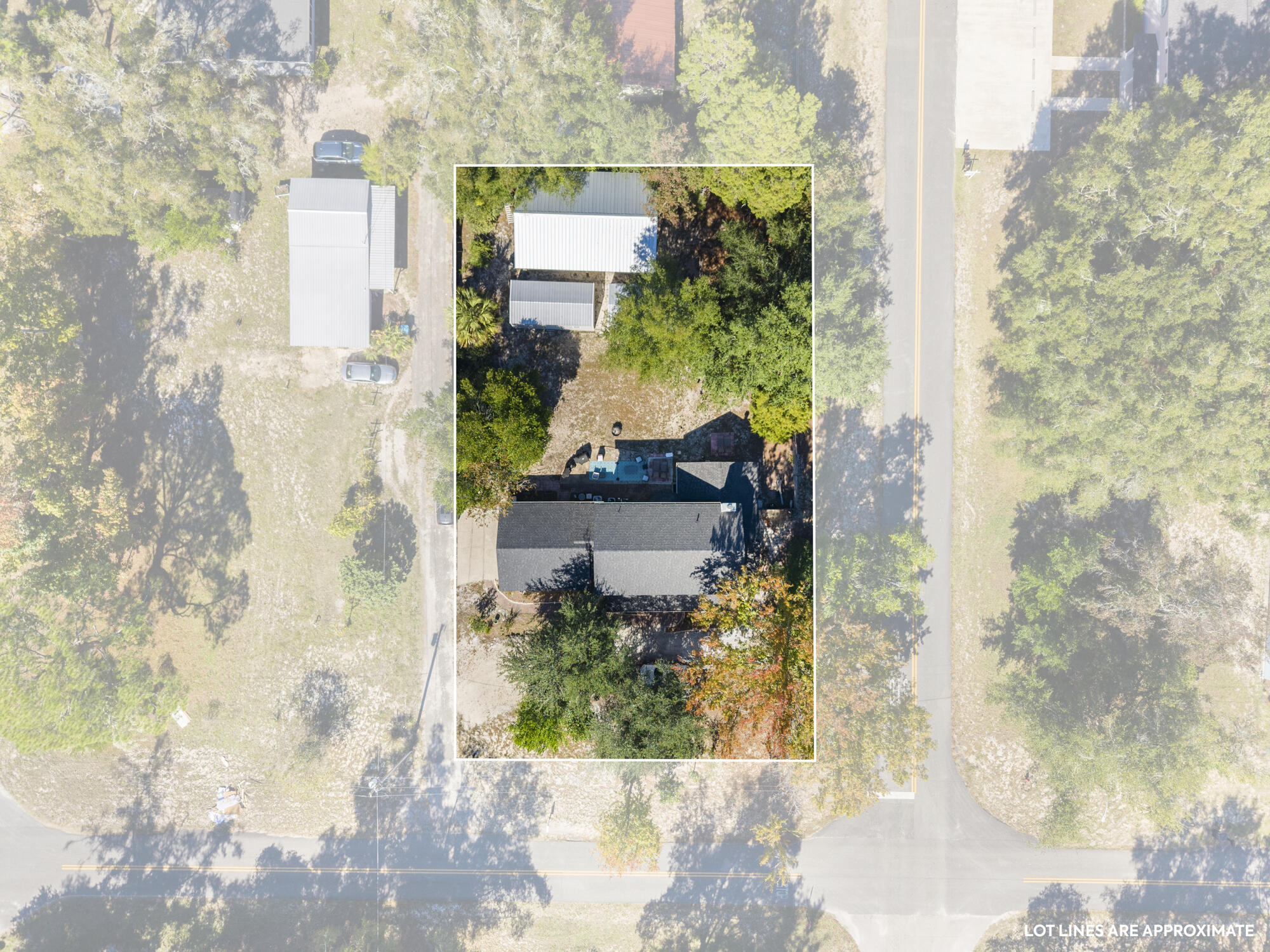 902 Northwest Ave D Carrabelle, FL 32322 - Photo 25 of 32 front view of a small yard