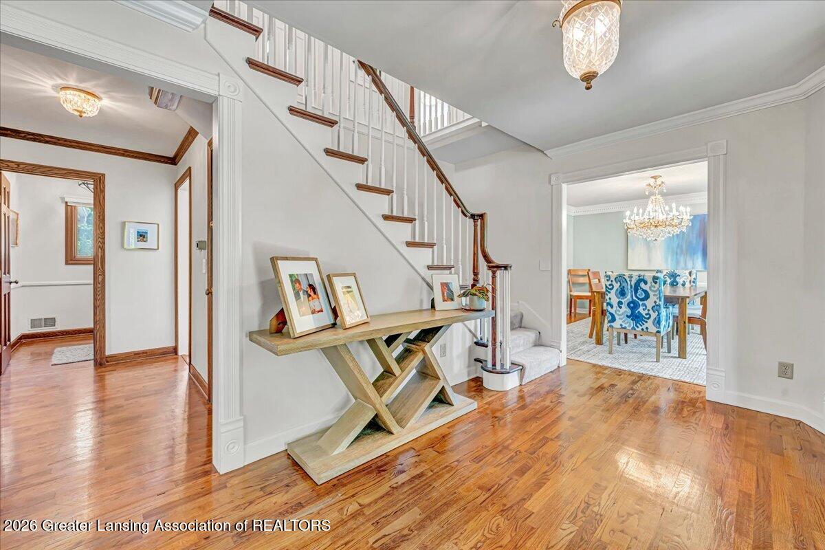 1352 Foxcroft Road East Lansing, MI 48823 - Photo 5 of 61 02-DSC00907