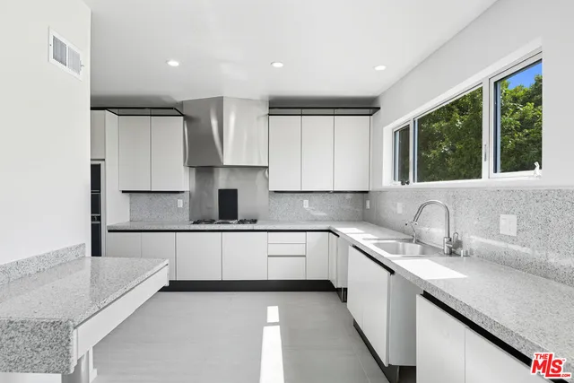 $14,000 | 1591 Lindacrest Drive, Beverly Hills, CA 90210