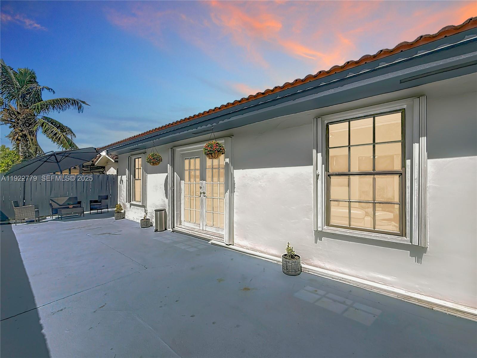 11196 Southwest 75th Terrace Miami, FL 33173 - Photo 25 of 28