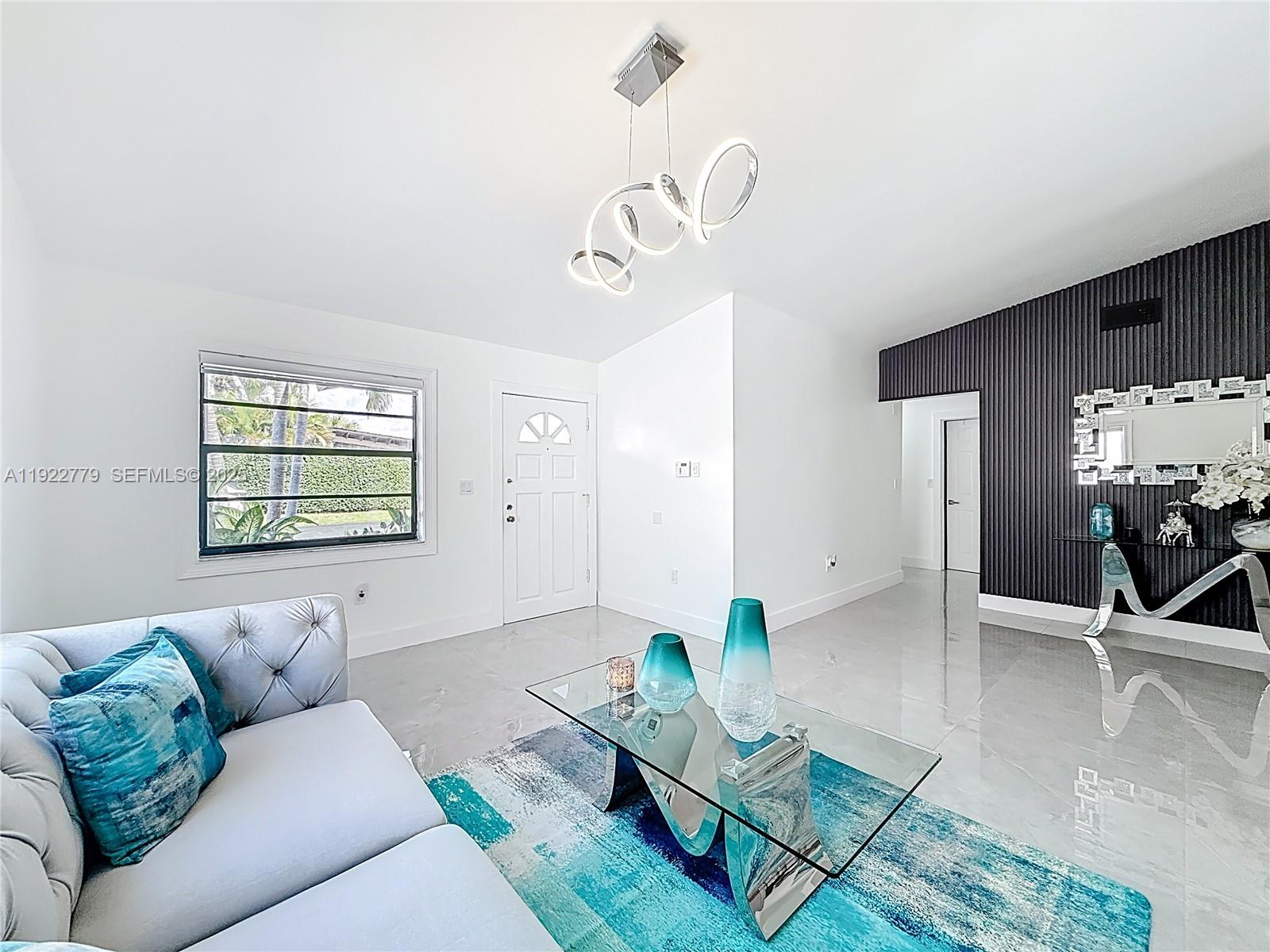 11196 Southwest 75th Terrace Miami, FL 33173 - Photo 6 of 28