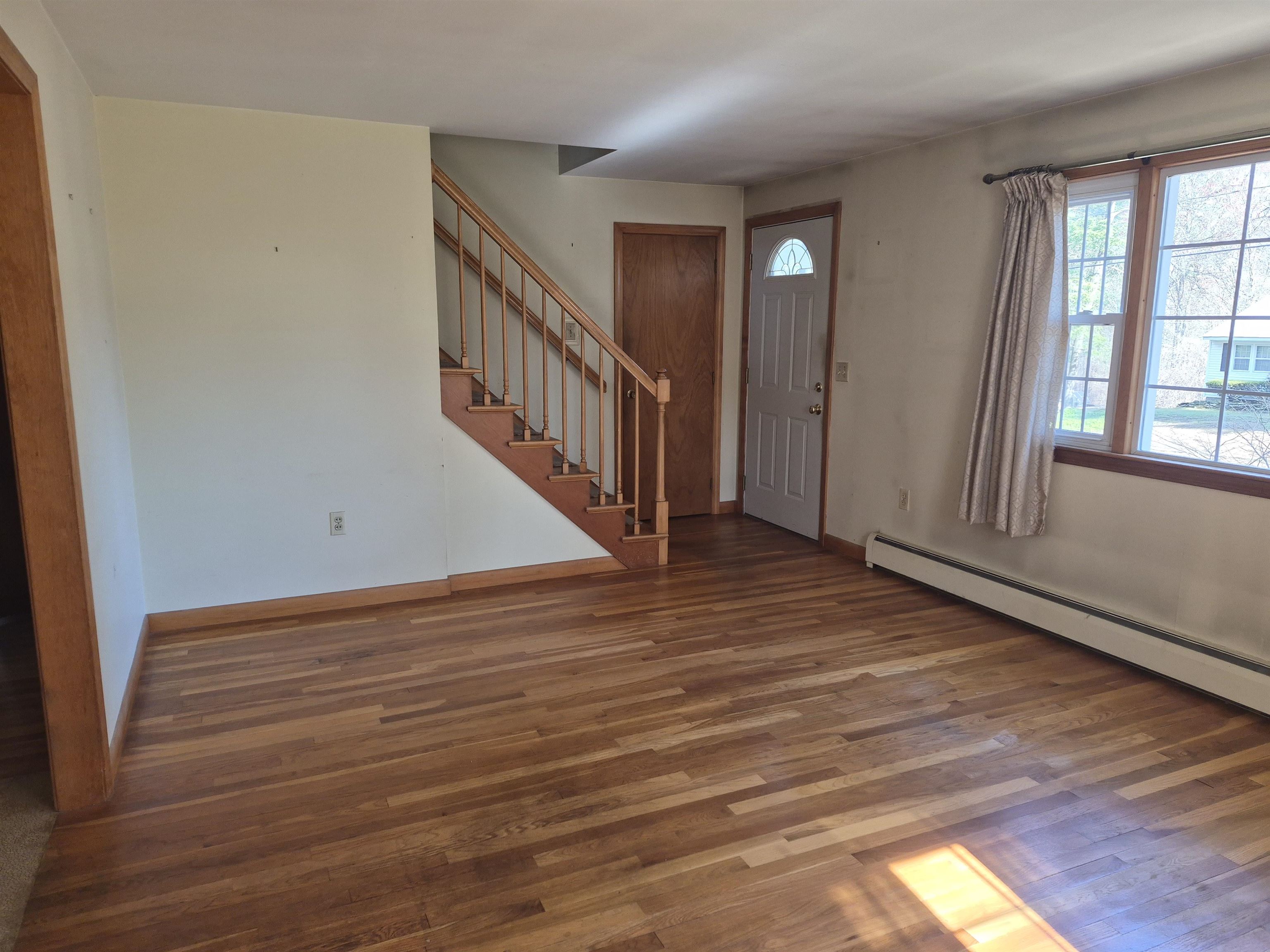 9 Moe Street Nashua, NH 03062 - Photo 11 of 37