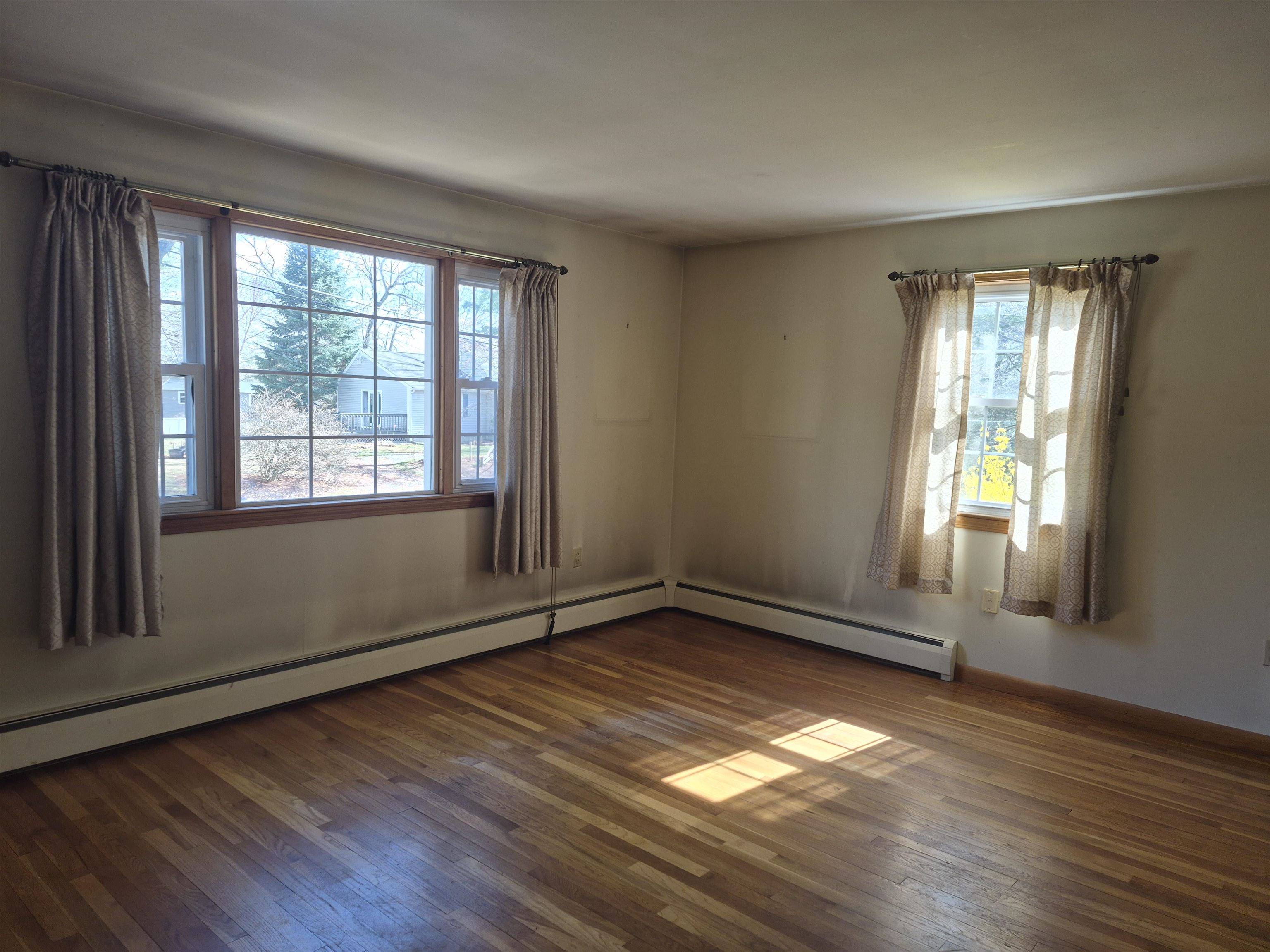 9 Moe Street Nashua, NH 03062 - Photo 10 of 37