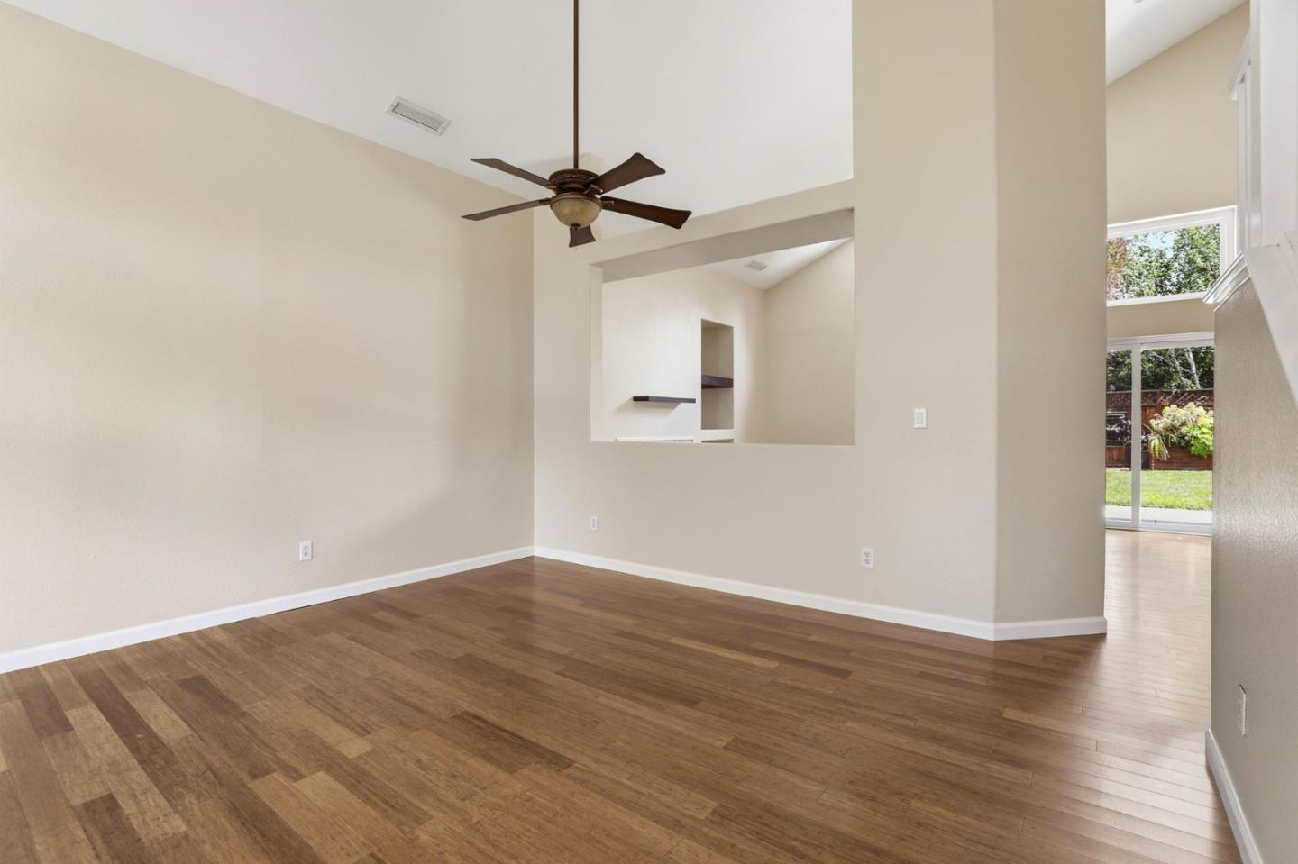 2661 Valley View Road Hollister, CA 95023 - Photo 9 of 43 Gallery Image 9