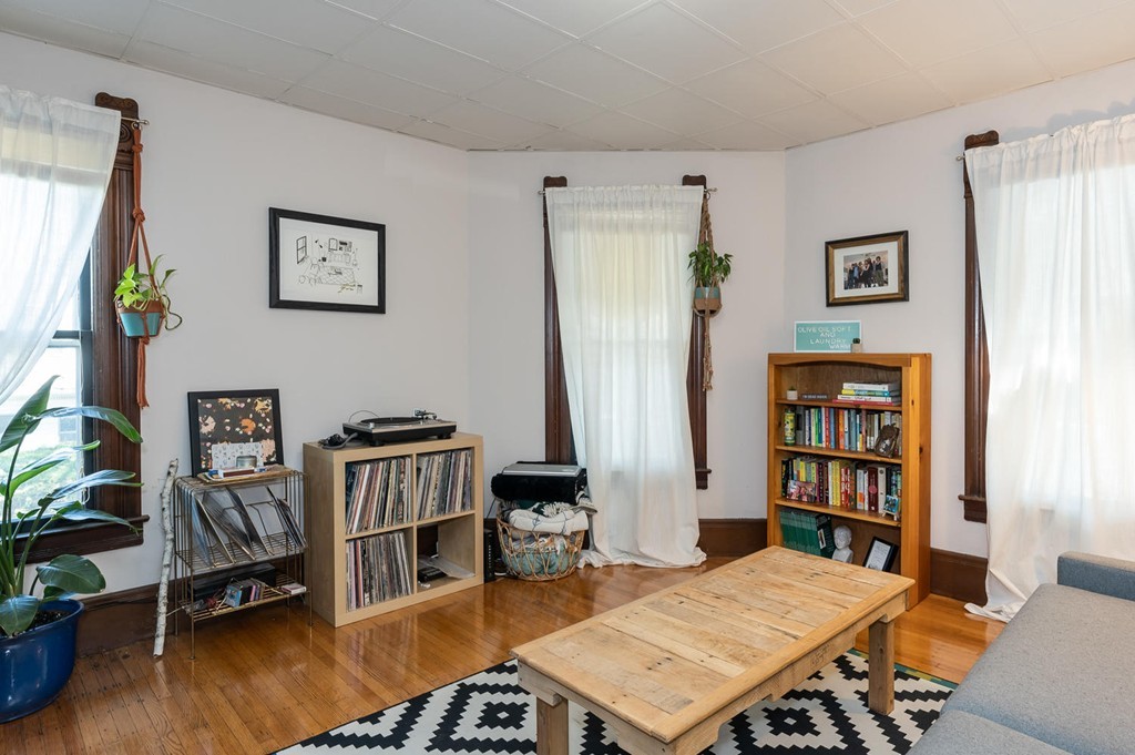 672 Chestnut Street Springfield, MA 01107 - Photo 23 of 42 Gallery Image 23
