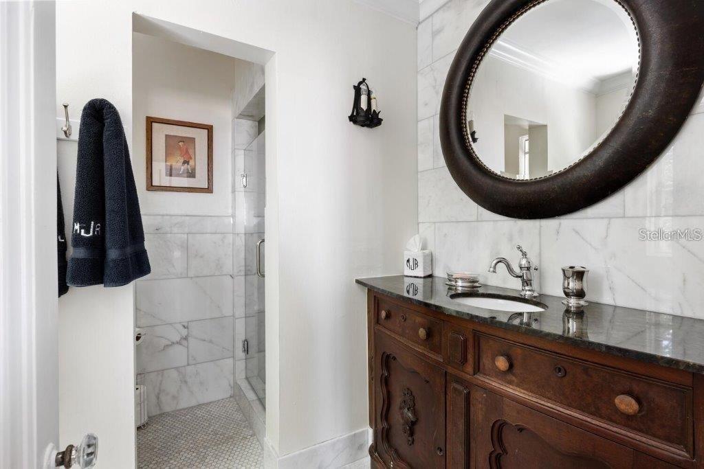 4511 Bay Shore Road Sarasota, FL 34234 - Photo 33 of 69