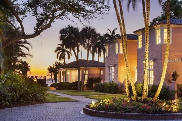 $7,995,000 | 4511 Bay Shore Road, Sarasota, FL 34234