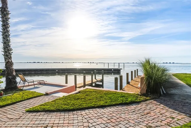 $7,995,000 | 4511 Bay Shore Road, Sarasota, FL 34234