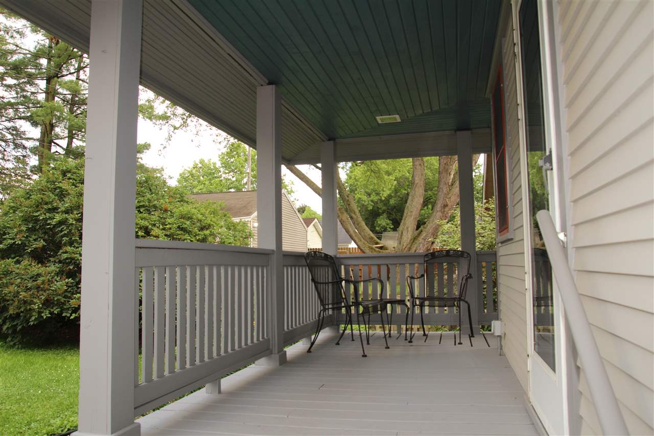 429 Dawson Avenue Rockford, IL 61107 - Photo 17 of 25 a view of a two chair in the balcony