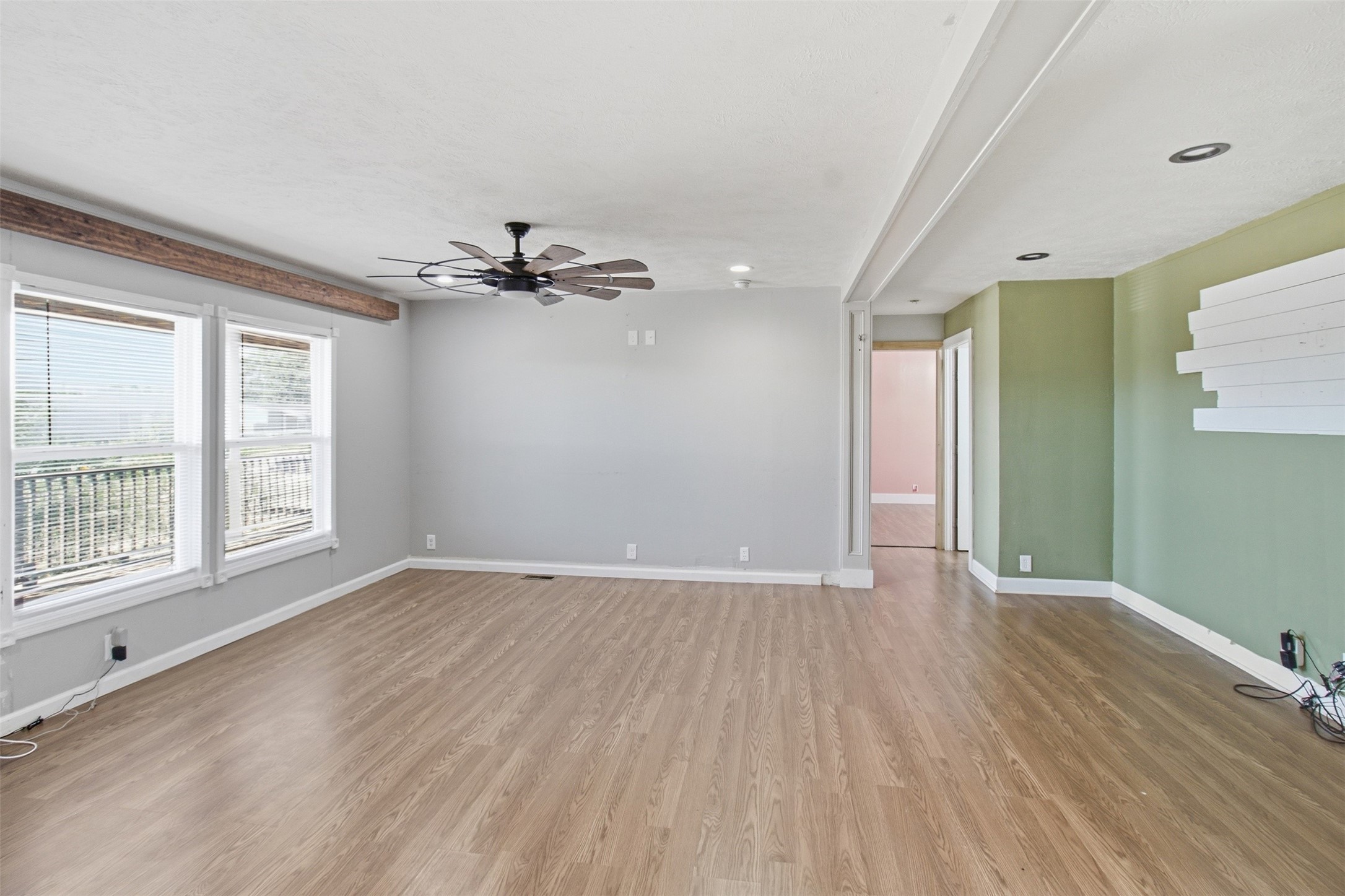17563 Reno Road Conroe, TX 77306 - Photo 7 of 33 Gallery Image 7