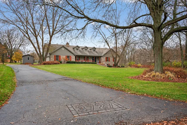 $499,000 | 3727 Cherokee Drive, Johnsburg, IL 60051