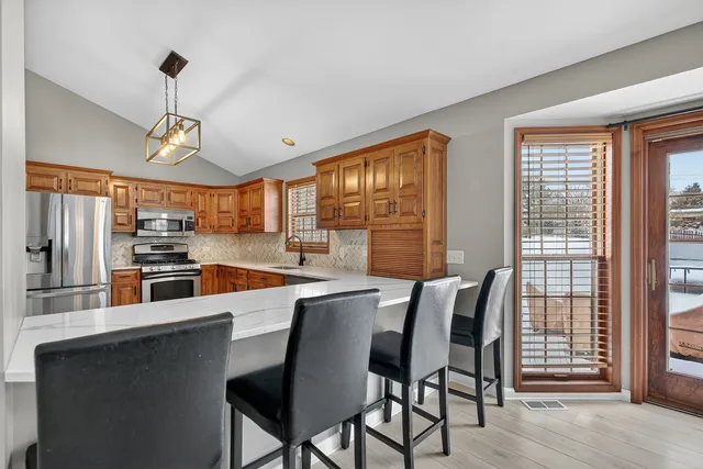 $499,000 | 3727 Cherokee Drive, Johnsburg, IL 60051