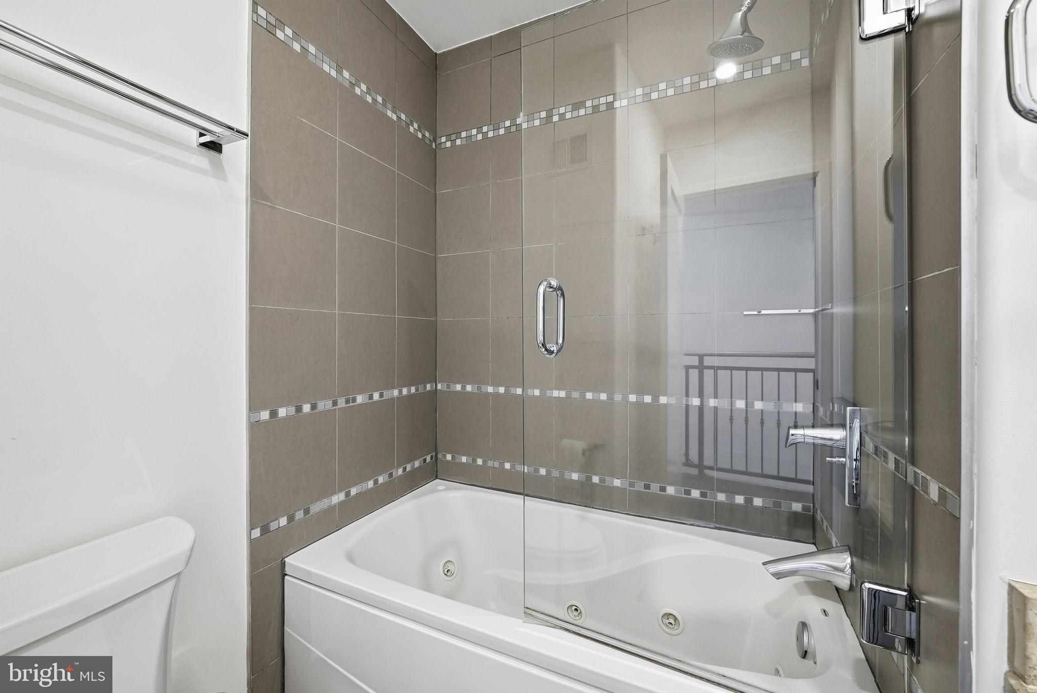 1215 W Street Northwest Washington, DC 20009 - Photo 16 of 20