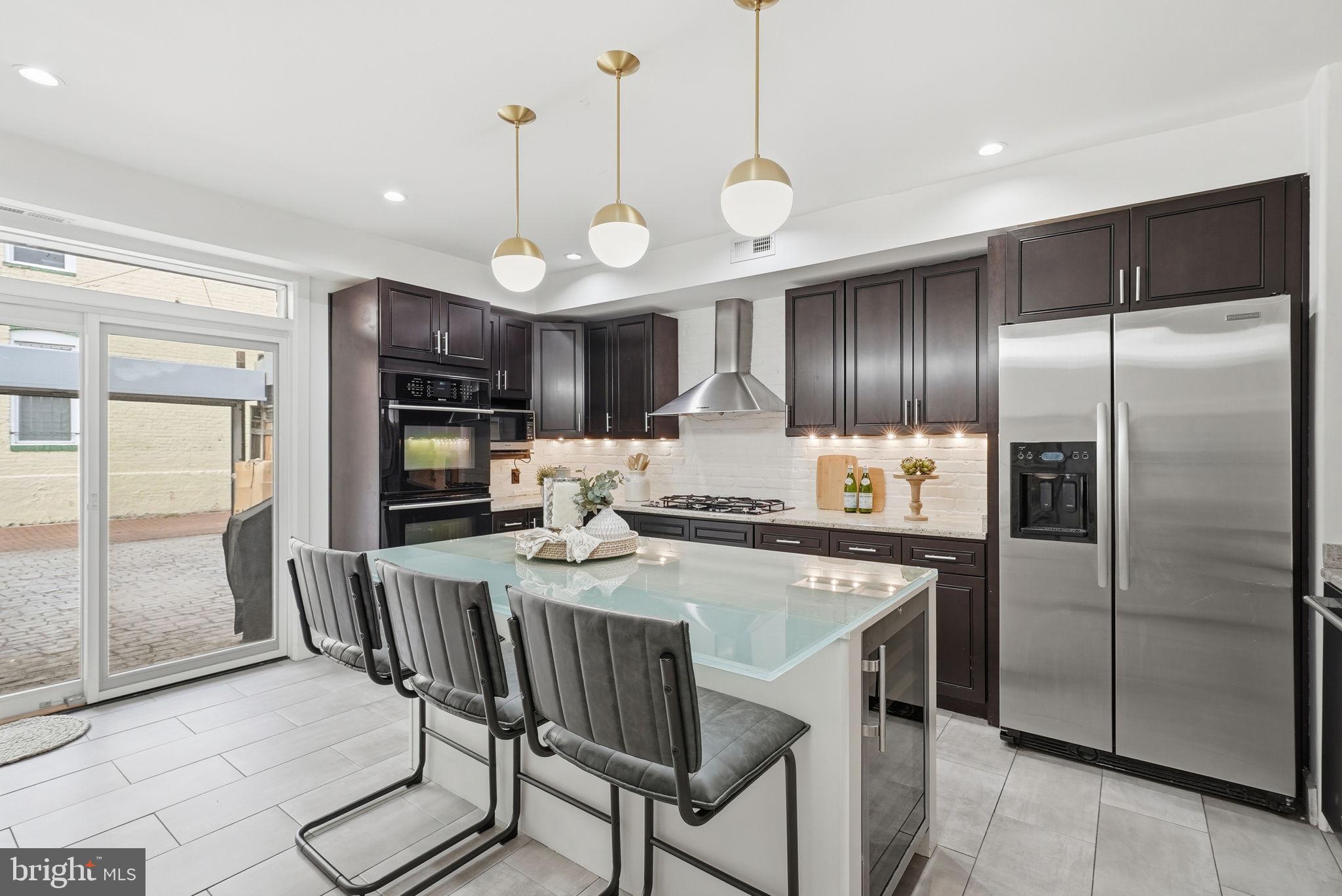 1215 W Street Northwest Washington, DC 20009 - Photo 6 of 20