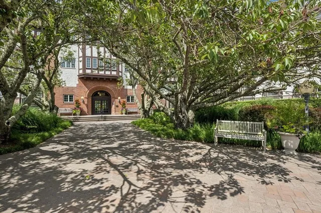 $485,000 | 236 Edgemere Street, Unit 427, Montauk, NY 11954