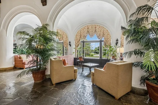 $485,000 | 236 Edgemere Street, Unit 427, Montauk, NY 11954