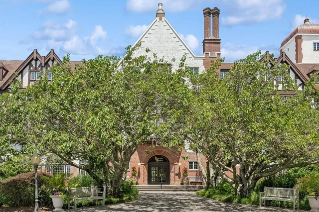 $485,000 | 236 Edgemere Street, Unit 427, Montauk, NY 11954