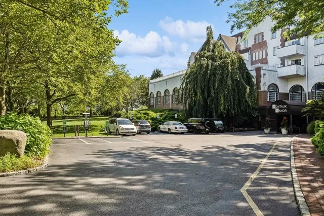 $485,000 | 236 Edgemere Street, Unit 427, Montauk, NY 11954