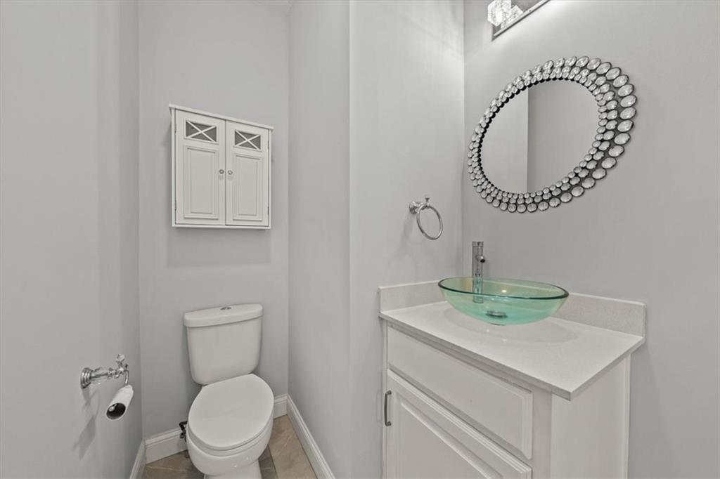 303 South Jackson Street Spring Hill, KS 66083 - Photo 13 of 27