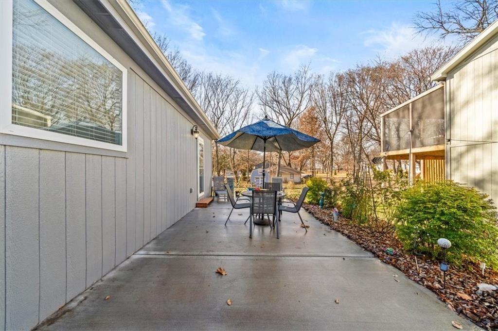 303 South Jackson Street Spring Hill, KS 66083 - Photo 25 of 27