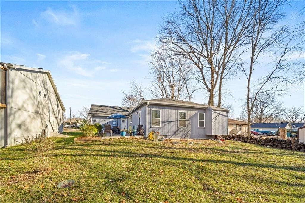 303 South Jackson Street Spring Hill, KS 66083 - Photo 26 of 27