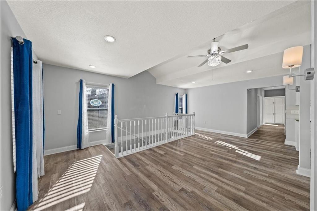 303 South Jackson Street Spring Hill, KS 66083 - Photo 4 of 27