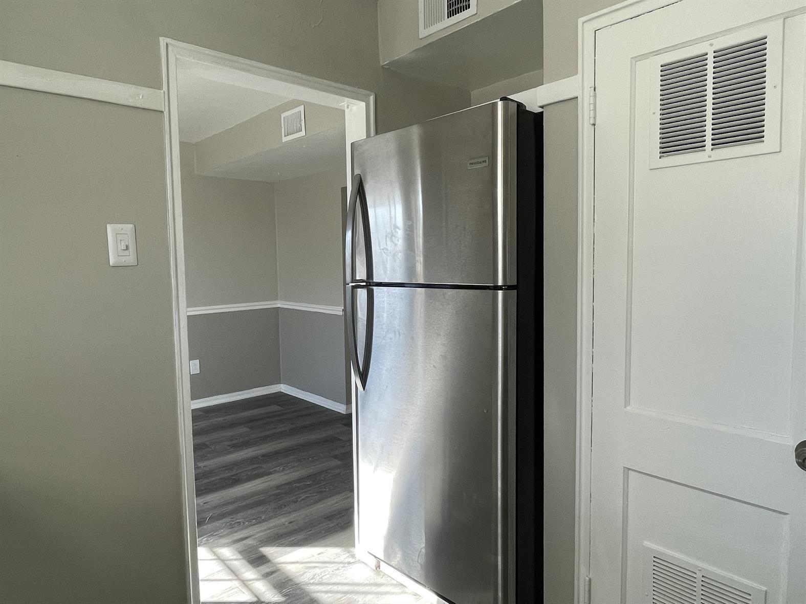 1720 Grandin Road Southwest, Unit 24 Roanoke, VA 24015 - Photo 6 of 9 IMG_0828