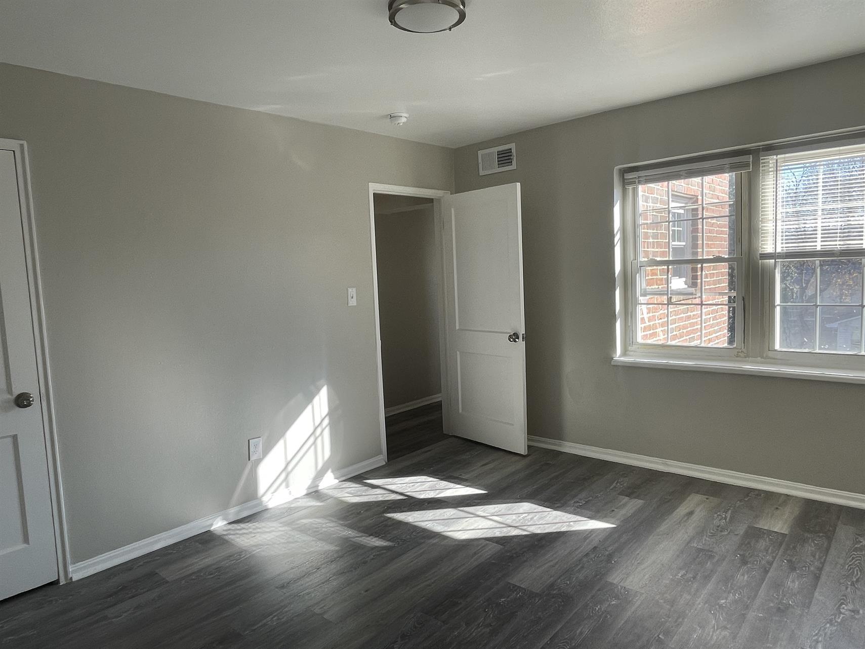 1720 Grandin Road Southwest, Unit 24 Roanoke, VA 24015 - Photo 8 of 9 IMG_0830