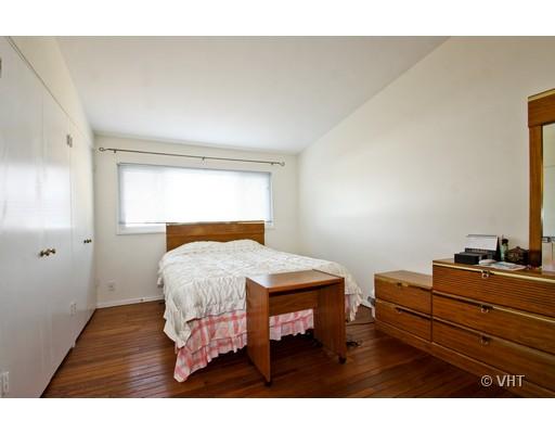648 Spring Road Glenview, IL 60025 - Photo 5 of 8