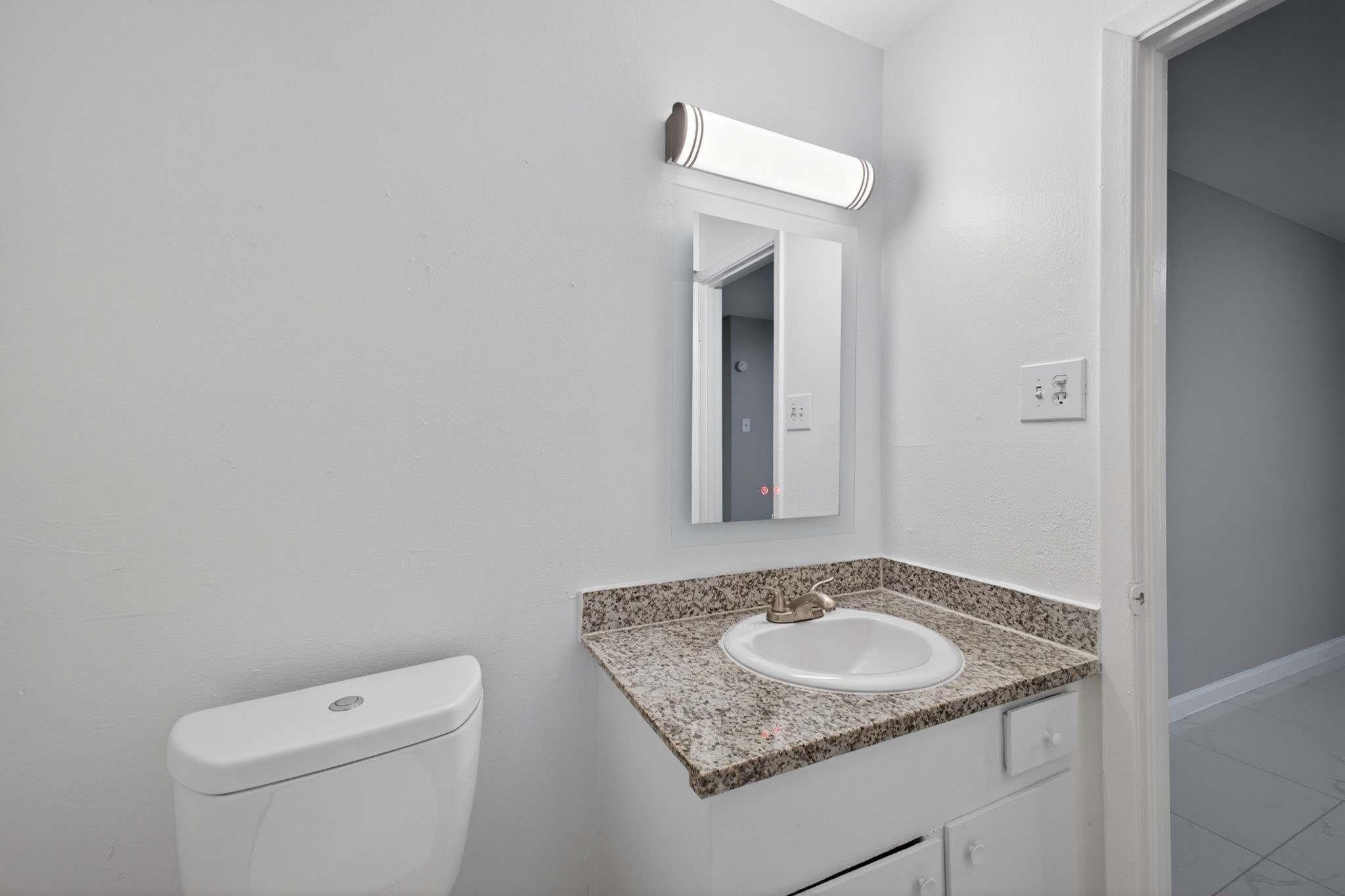 10600 South Post Oak Road, Unit 101 Houston, TX 77035 - Photo 17 of 32 Modern bathroom for easy maintenance living.