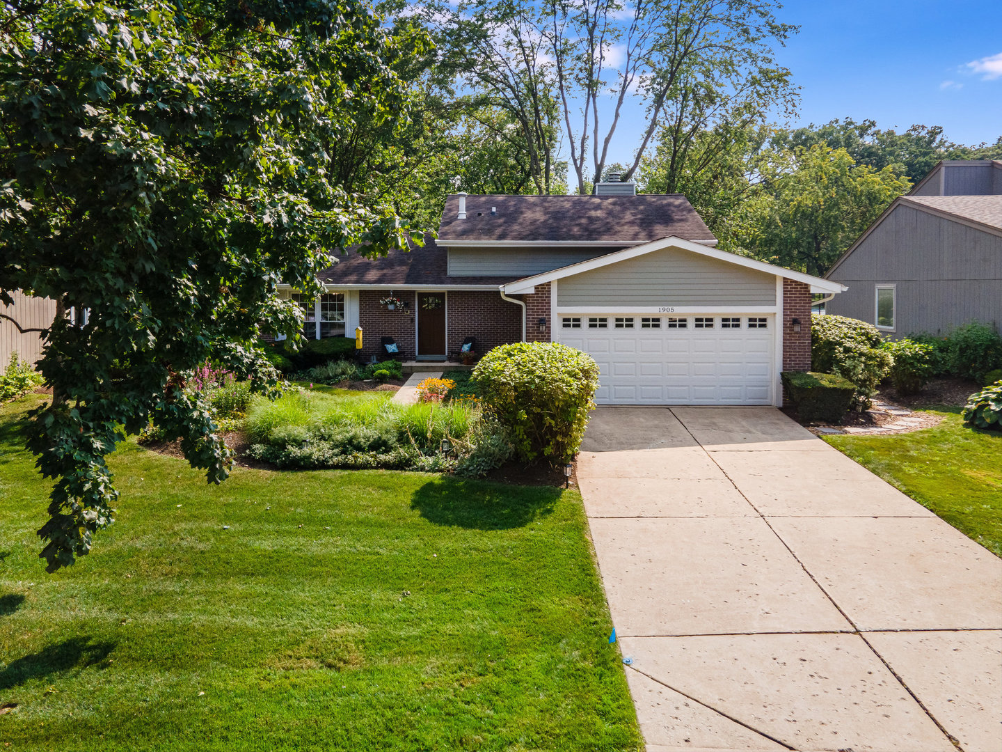 1905 Carriage Hill Road Lisle, IL 60532 - Photo 1 of 35 Gallery Image 1